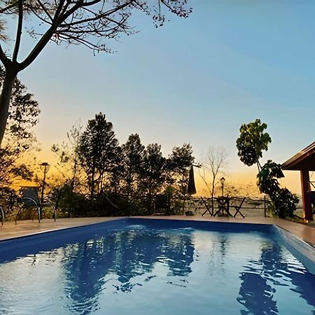 Casa De Campo Araxa Na Montanha Com Piscina Piracaia Eksteriør billede