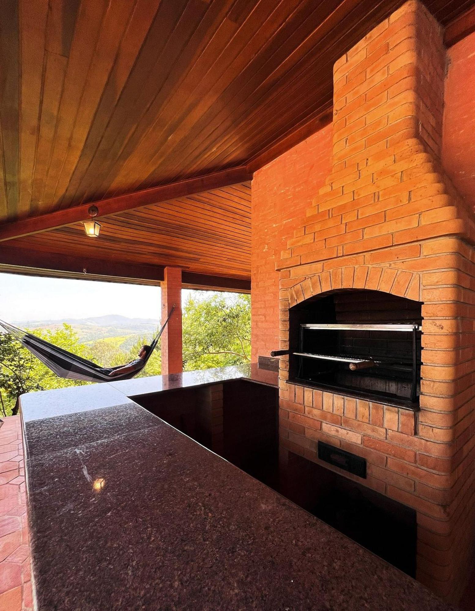 Casa De Campo Araxa Na Montanha Com Piscina Piracaia Eksteriør billede